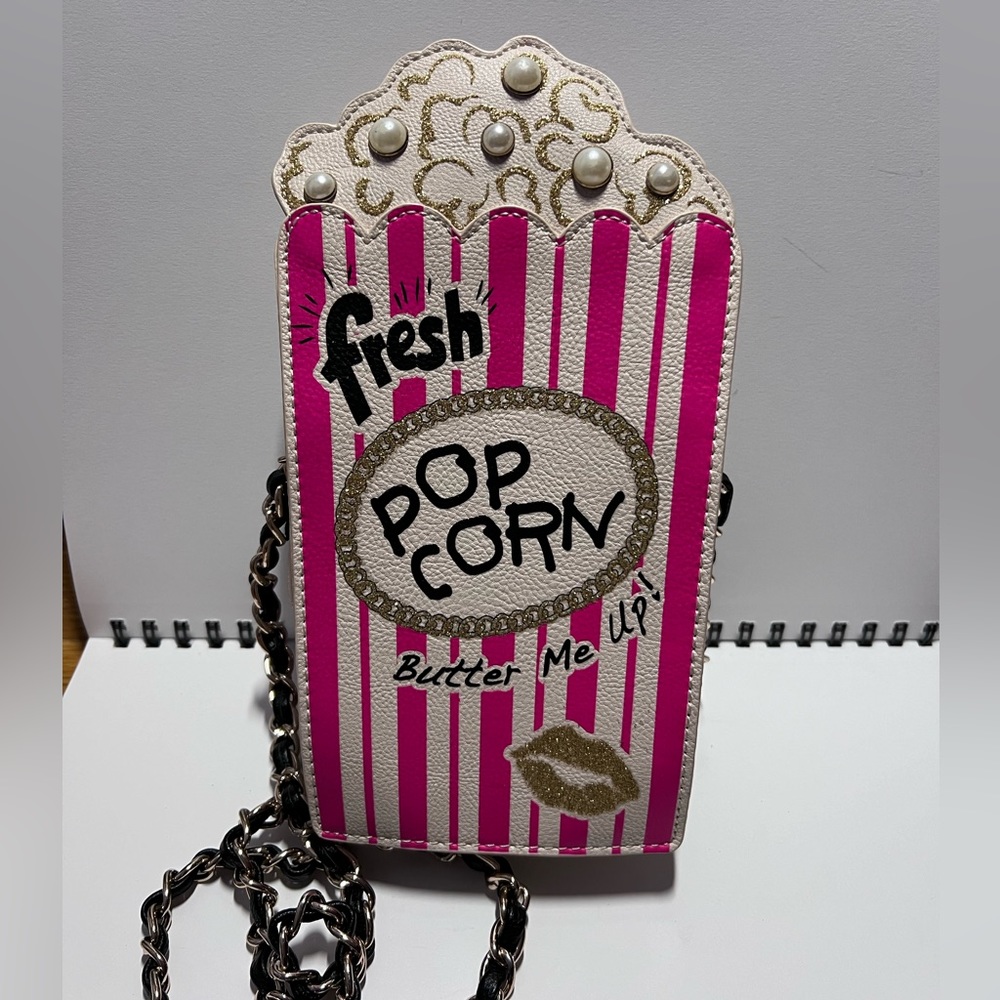 Betsey Johnson Pink In A Jiff Popcorn Crossbody Bag Butter Me Up Poppin Rockin